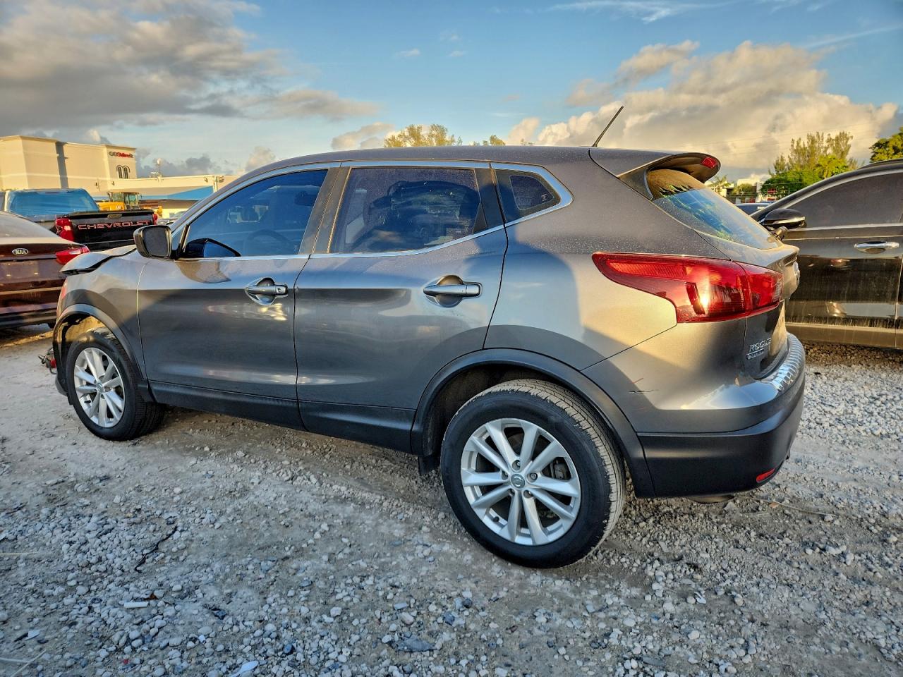 2018 NISSAN ROGUE SPORT S photo 3