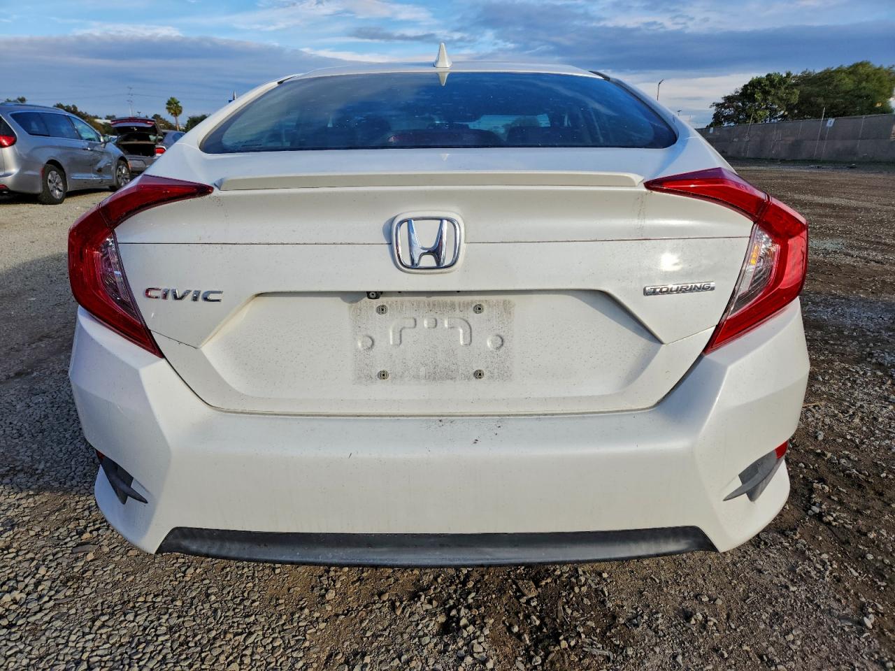 2016 HONDA CIVIC TOURING photo 11