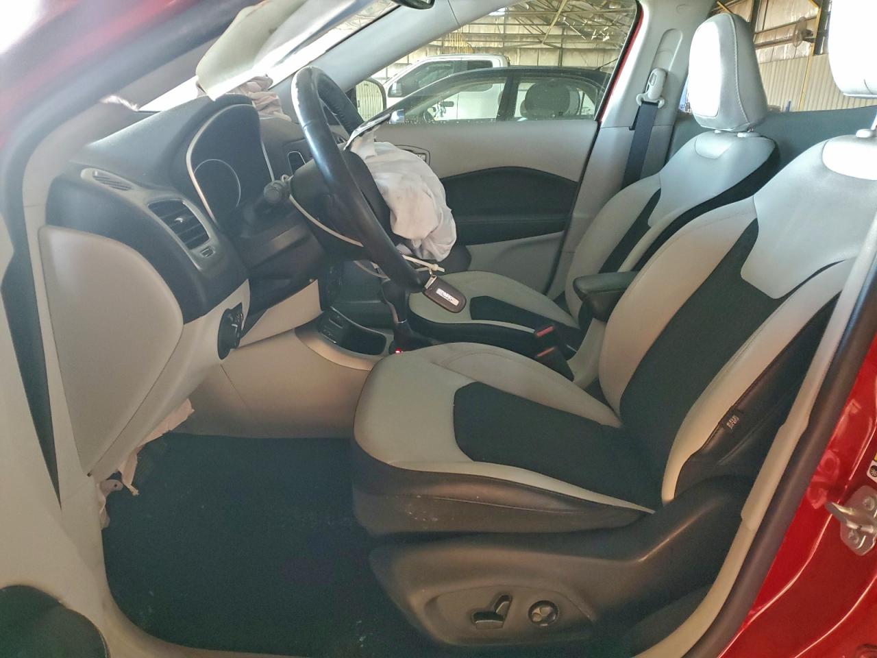 2019 JEEP COMPASS LATITUDE photo 13