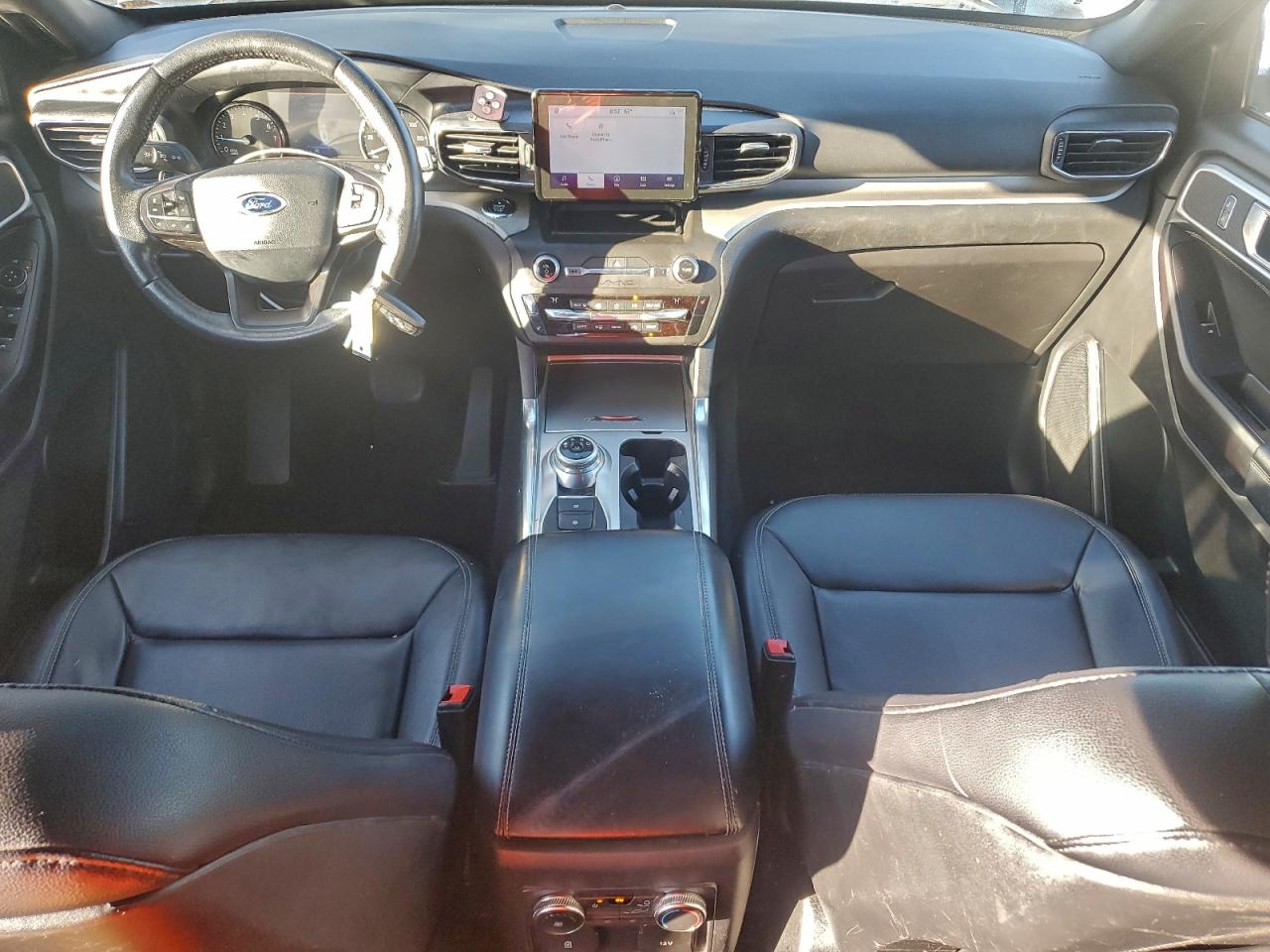 2020 FORD EXPLORER XLT photo 8
