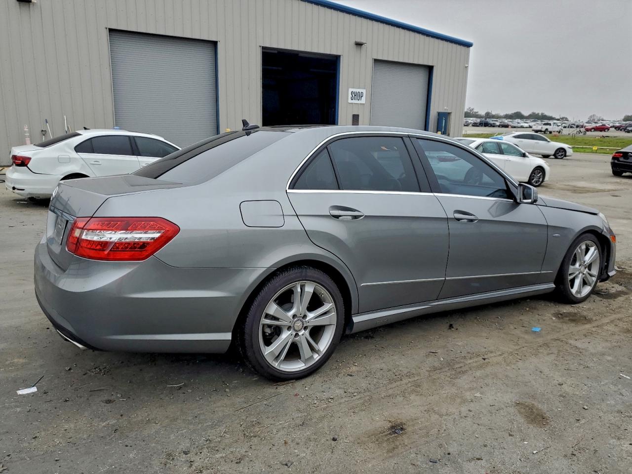 2012 MERCEDES-BENZ E 350 photo 3
