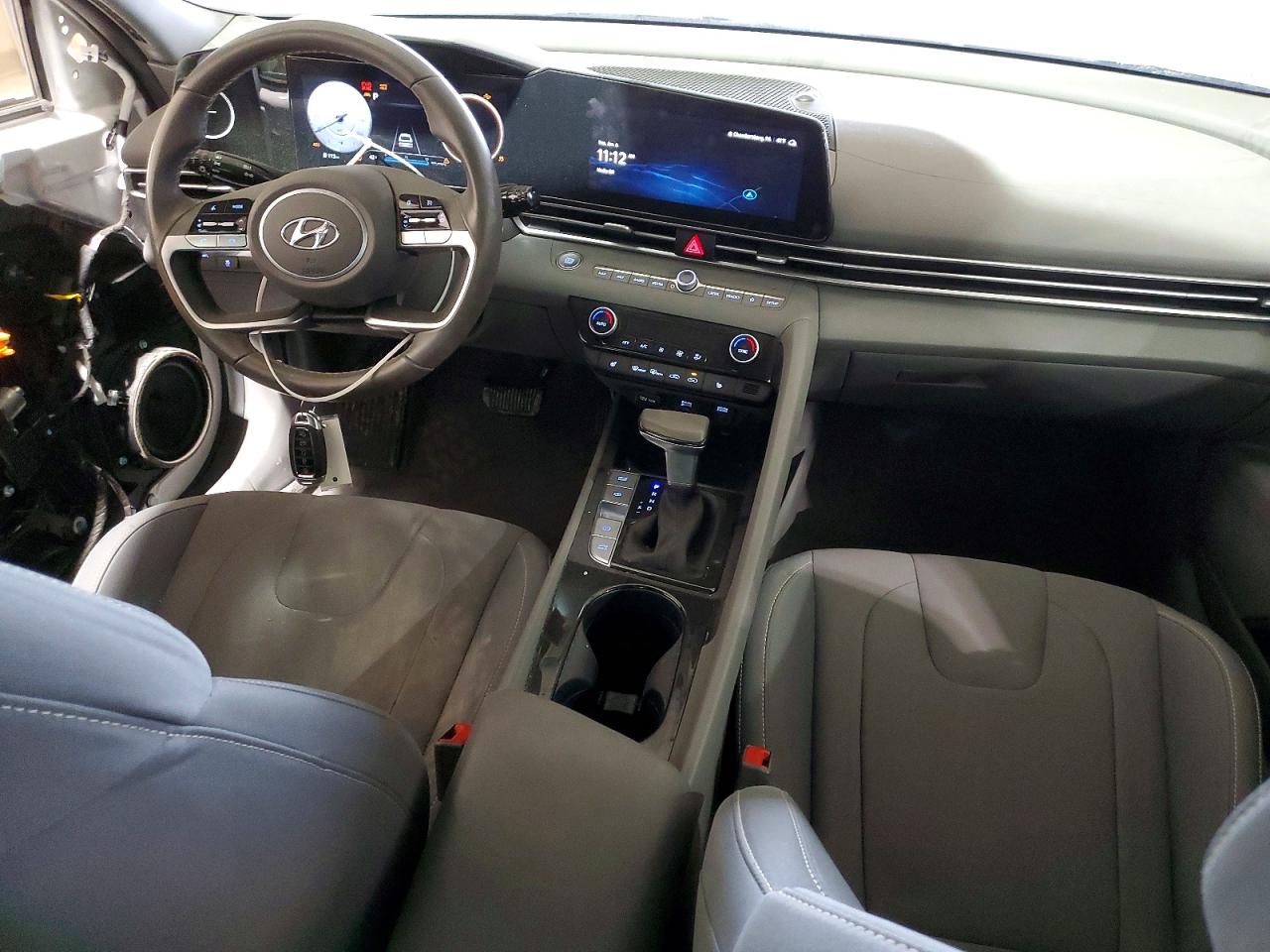 2023 HYUNDAI ELANTRA SEL photo 22