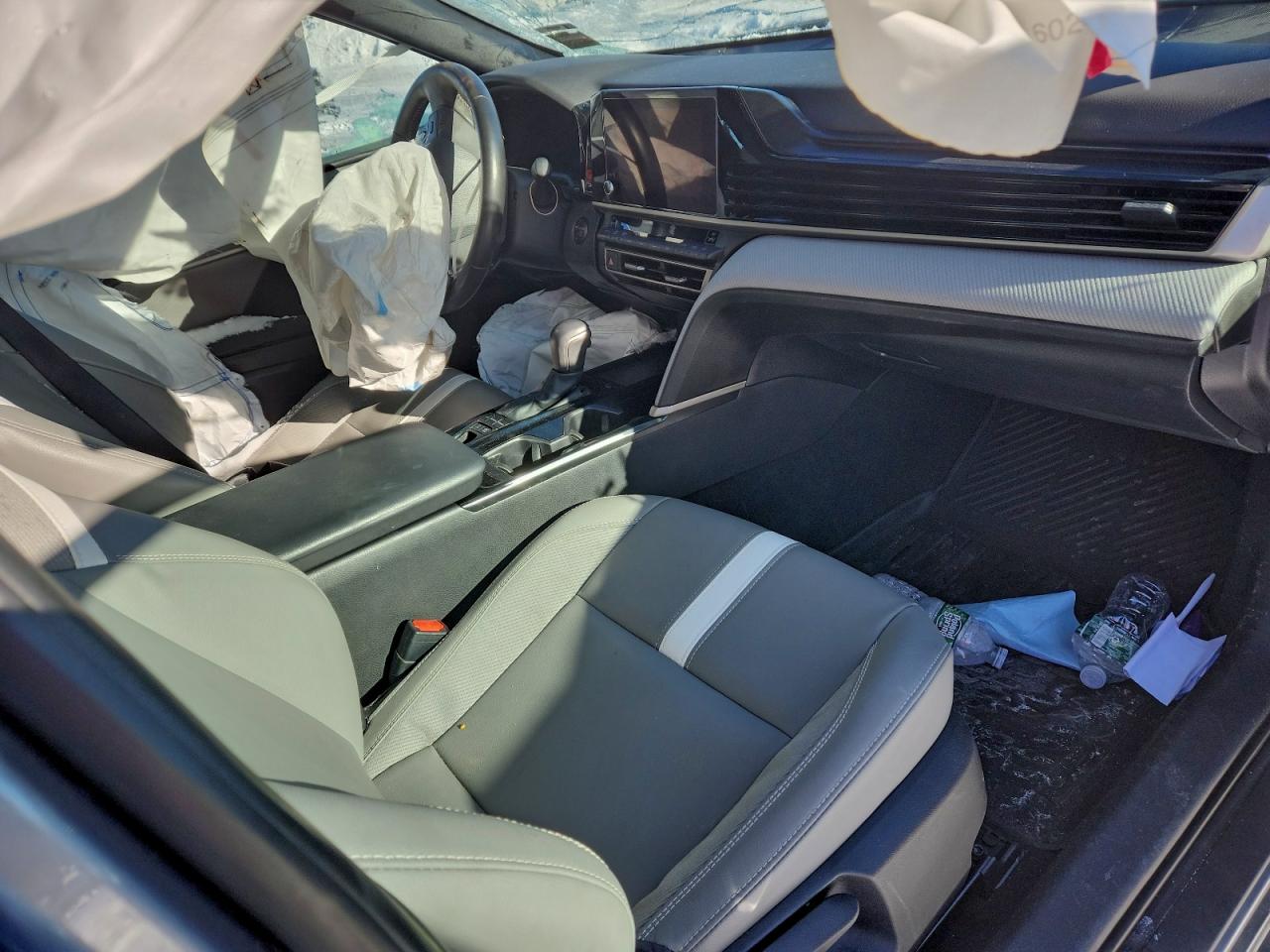 2025 TOYOTA CAMRY XSE photo 15