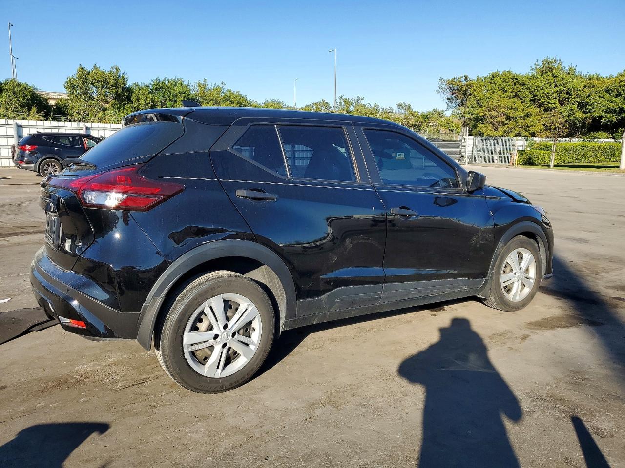 2023 NISSAN KICKS S photo 7