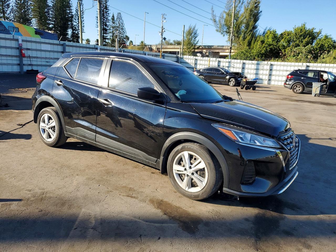 2023 NISSAN KICKS S photo 10