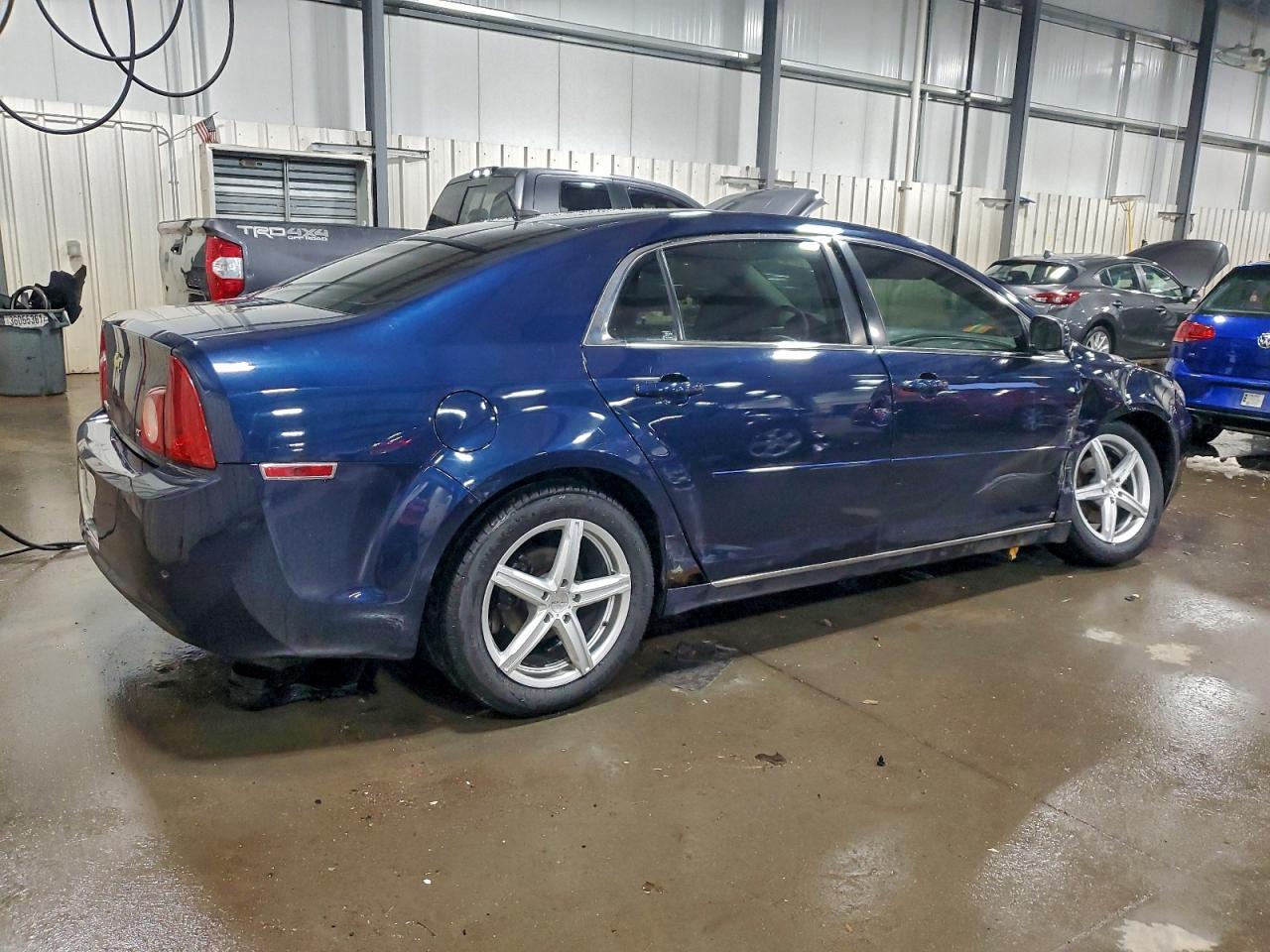 2009 CHEVROLET MALIBU 1LT photo 3