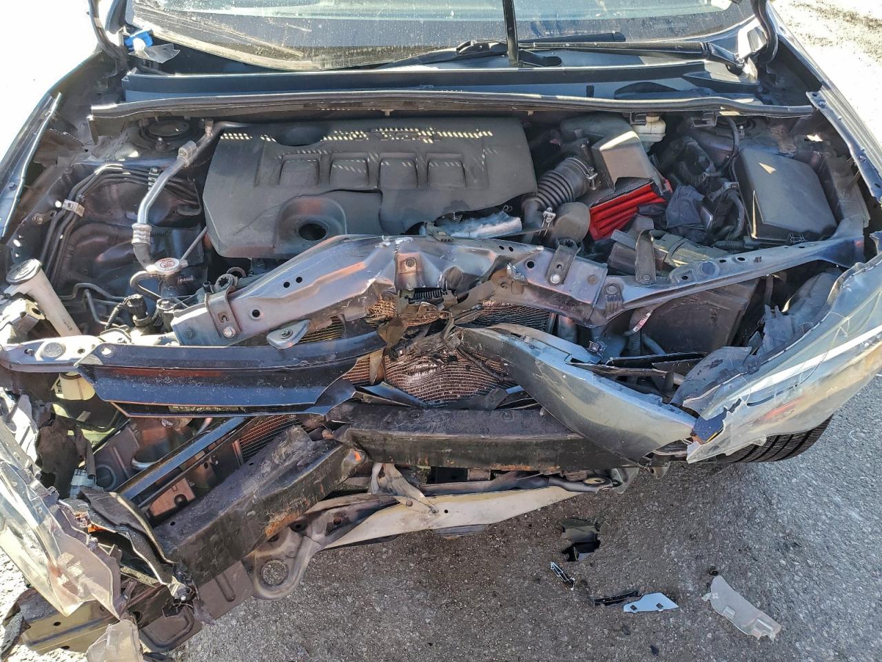 2018 TOYOTA COROLLA L photo 11