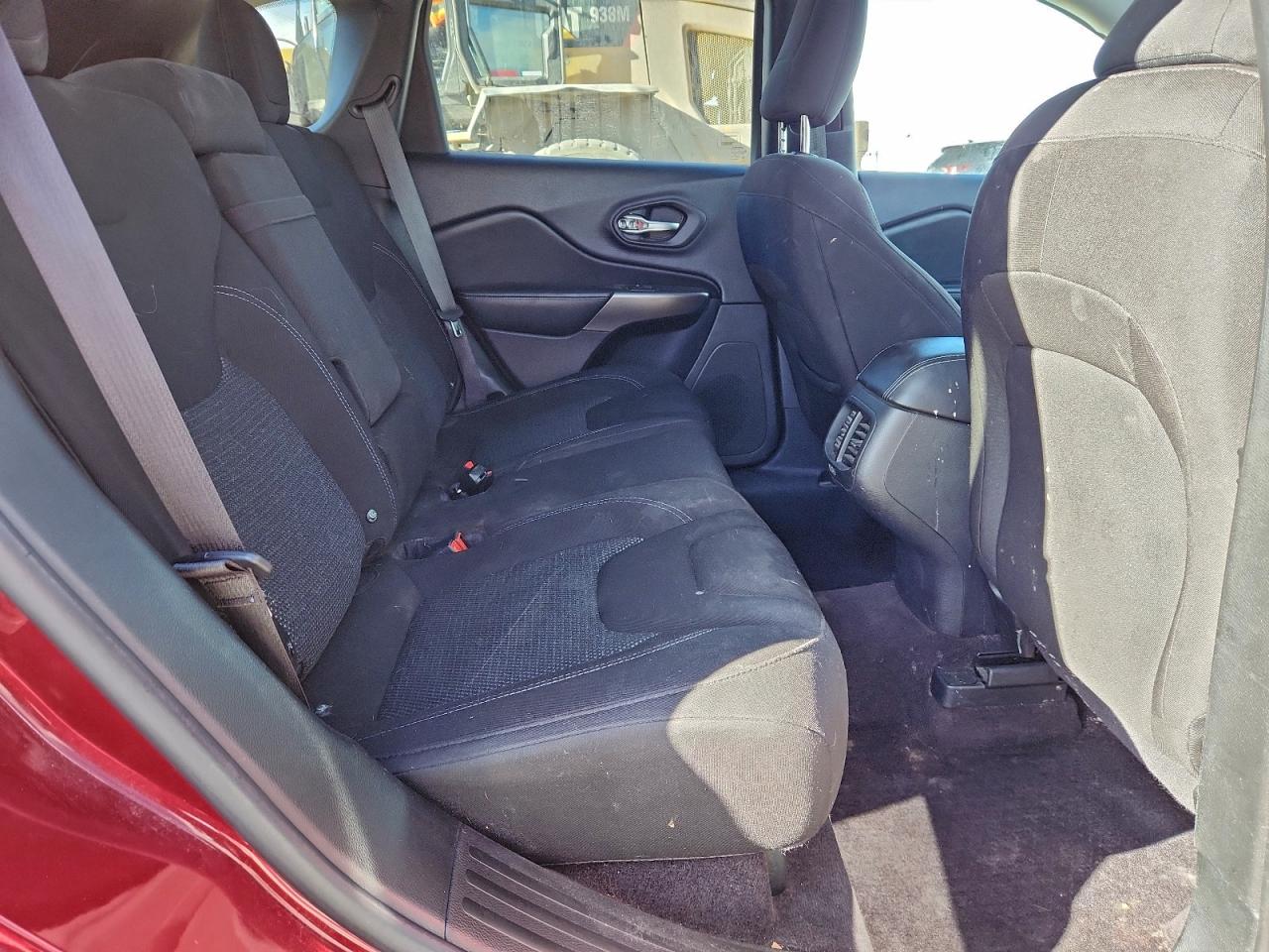 2019 JEEP CHEROKEE LATITUDE photo 21