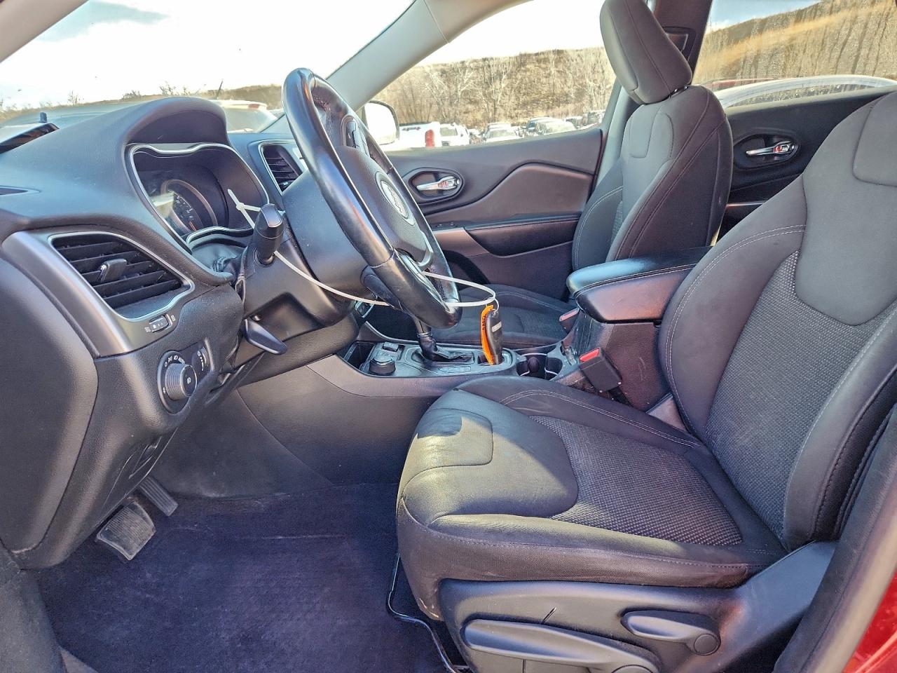 2019 JEEP CHEROKEE LATITUDE photo 13