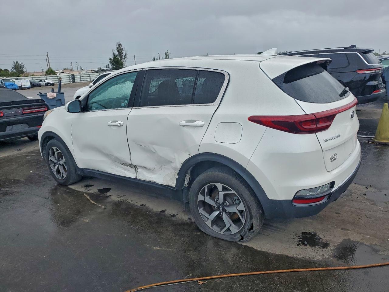 2021 KIA SPORTAGE LX photo 3