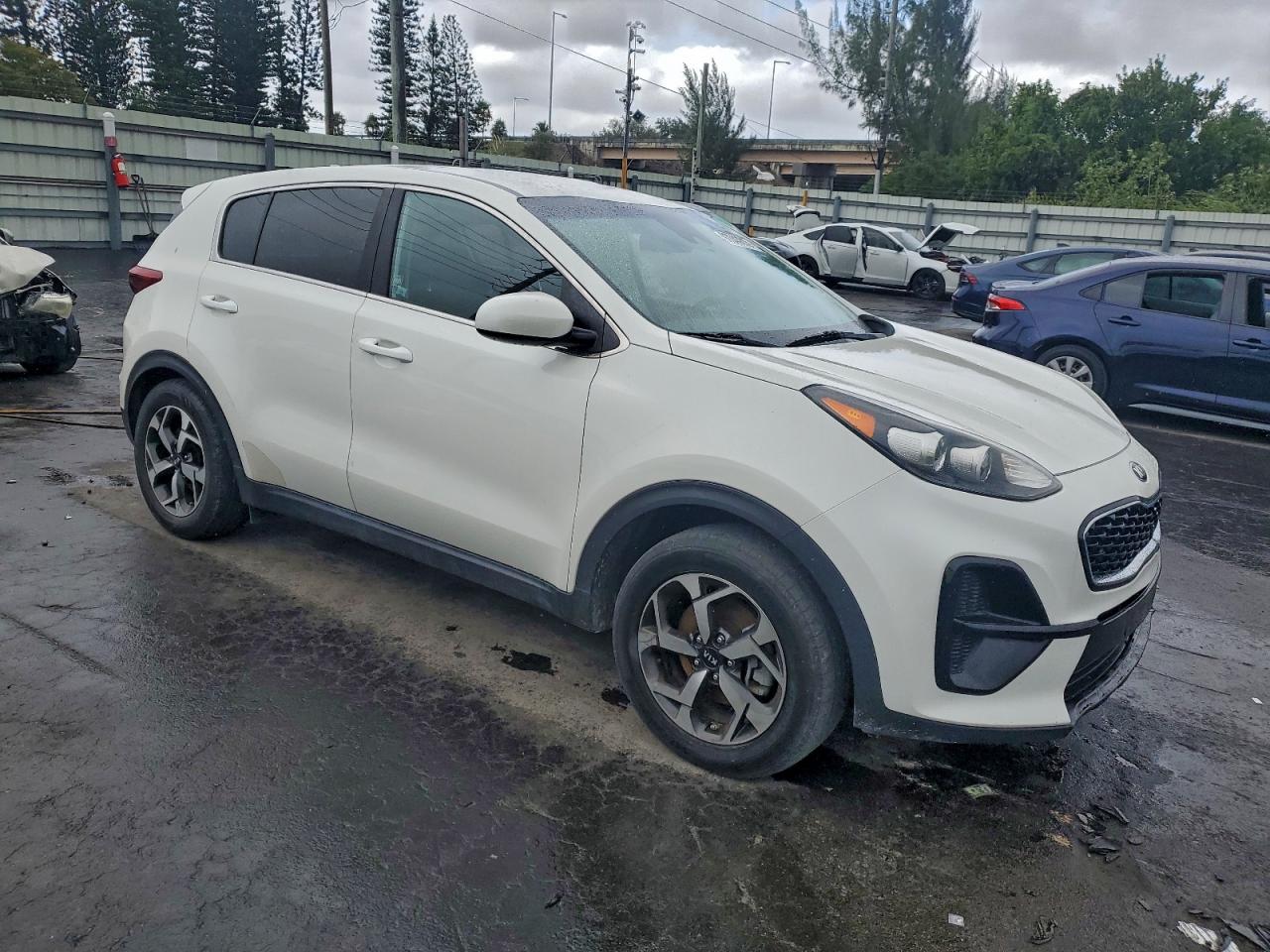 2021 KIA SPORTAGE LX photo 7