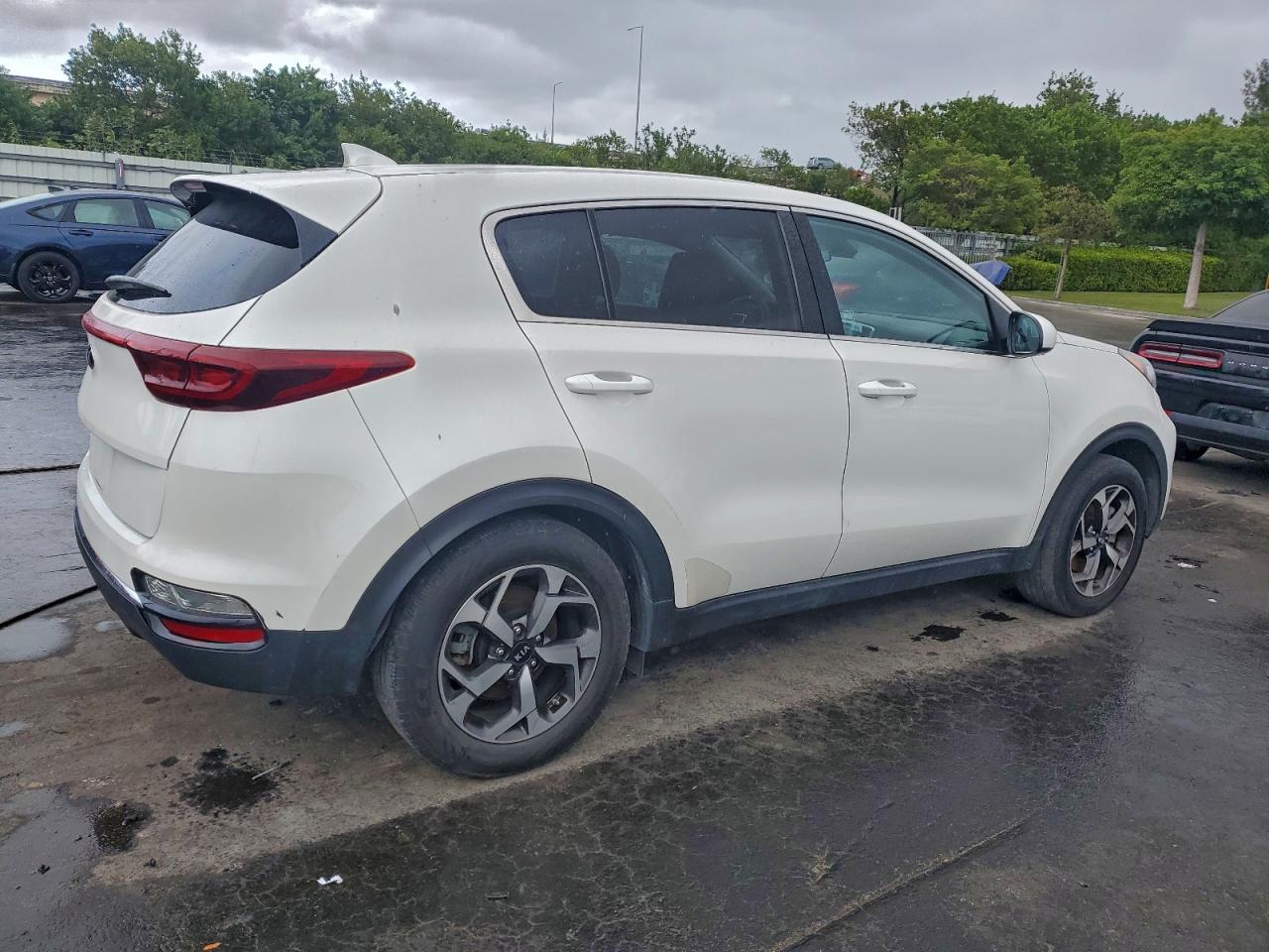 2021 KIA SPORTAGE LX photo 5