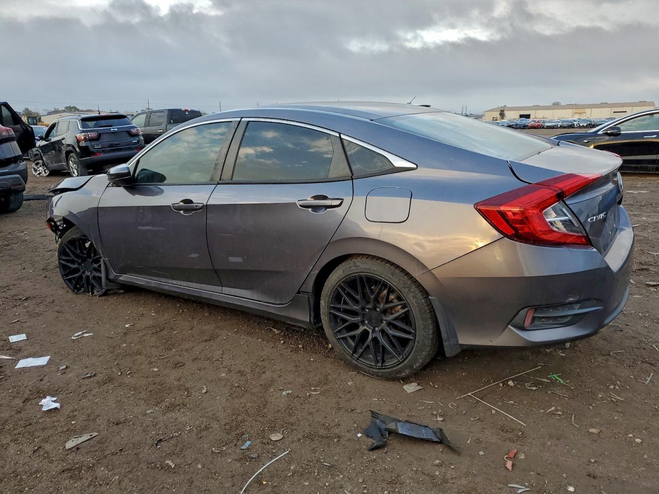 2017 HONDA CIVIC LX photo 2