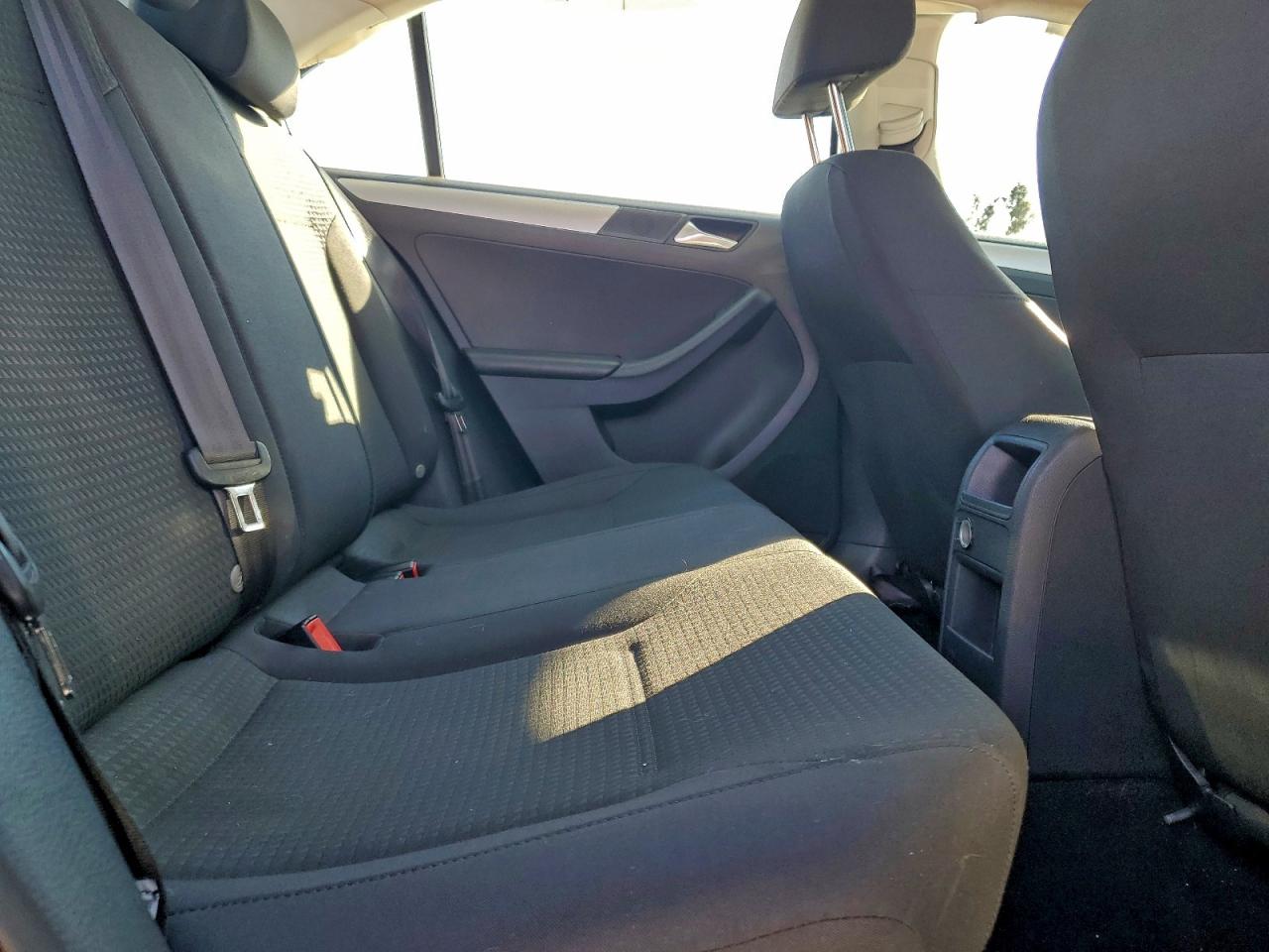 2015 VOLKSWAGEN JETTA SE photo 10