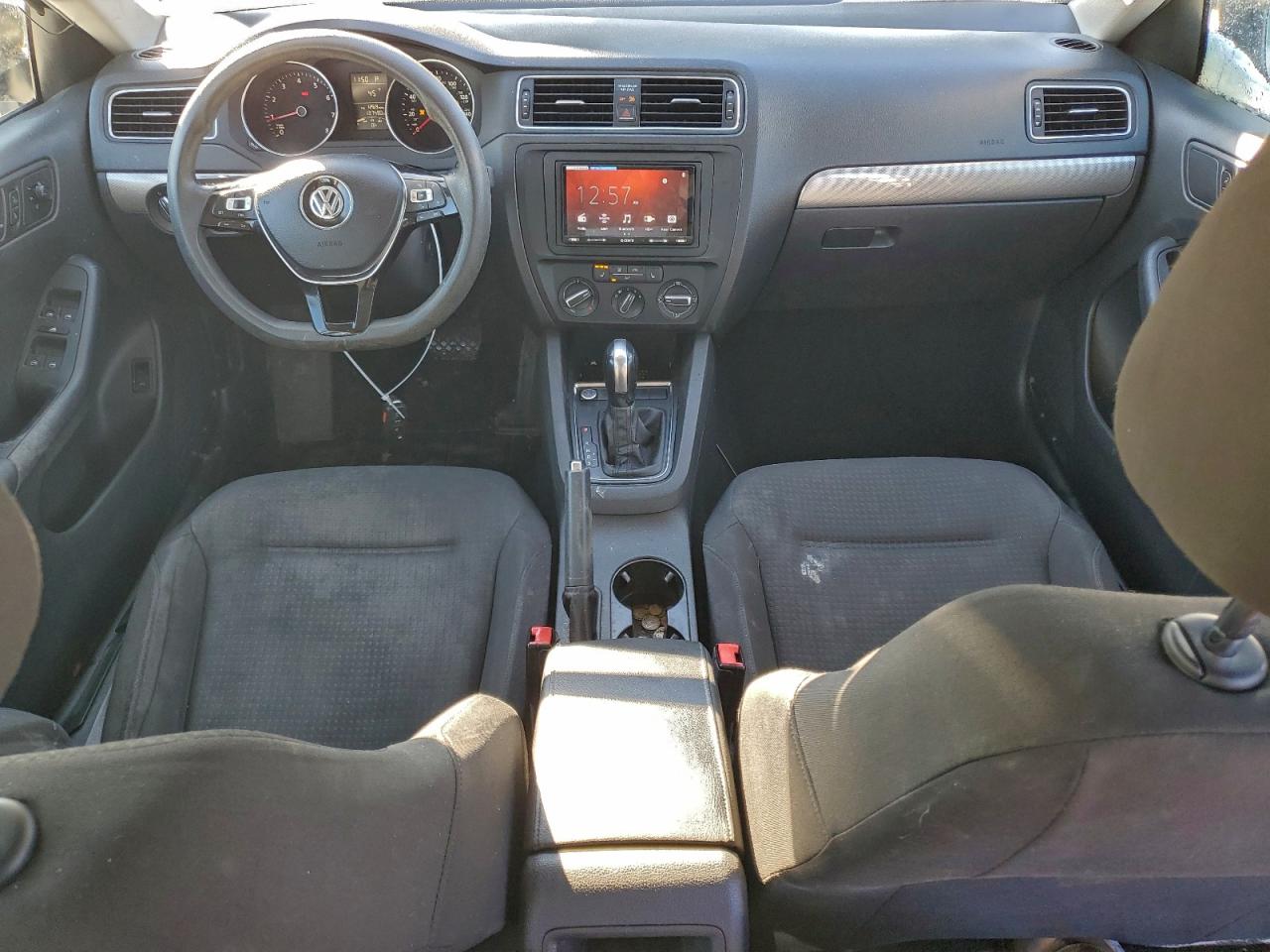 2015 VOLKSWAGEN JETTA SE photo 8