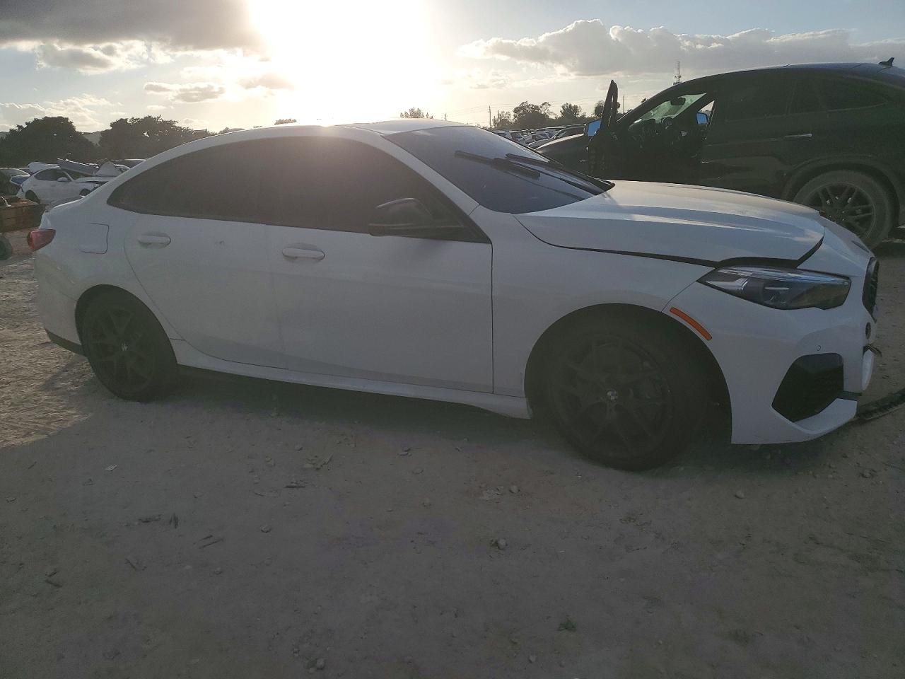 2021 BMW M235XI photo 4