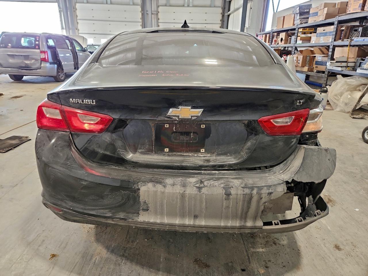 2018 CHEVROLET MALIBU LT photo 11