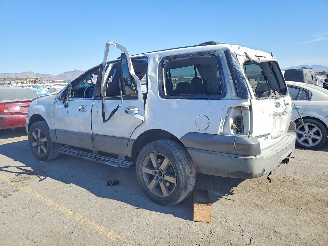 2003 FORD EXPEDITION XLT photo 2