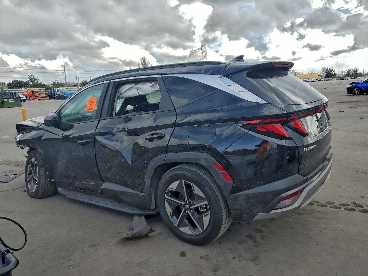 2025 HYUNDAI TUCSON SEL photo 3