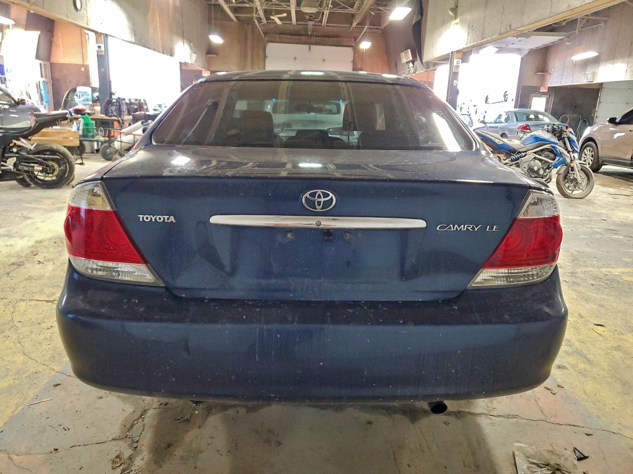 2005 TOYOTA CAMRY LE photo 6