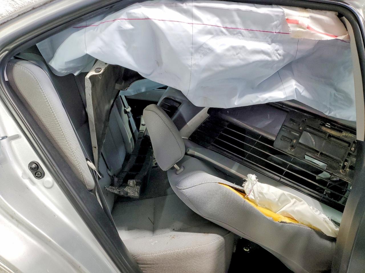 2016 TOYOTA COROLLA L photo 10