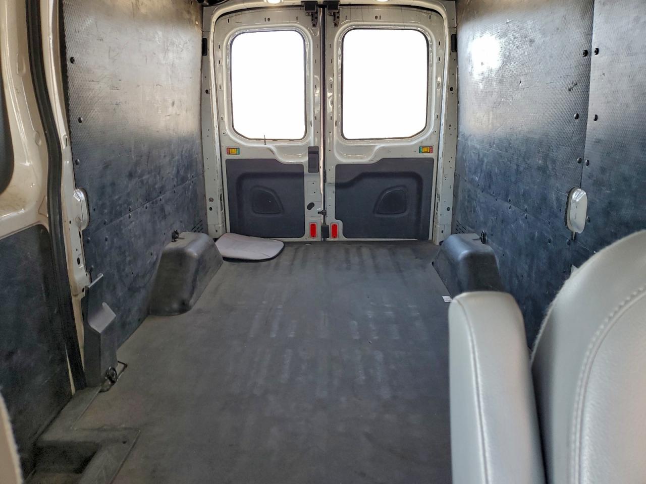 2018 FORD TRANSIT T-250 DELIVERY VAN photo 10