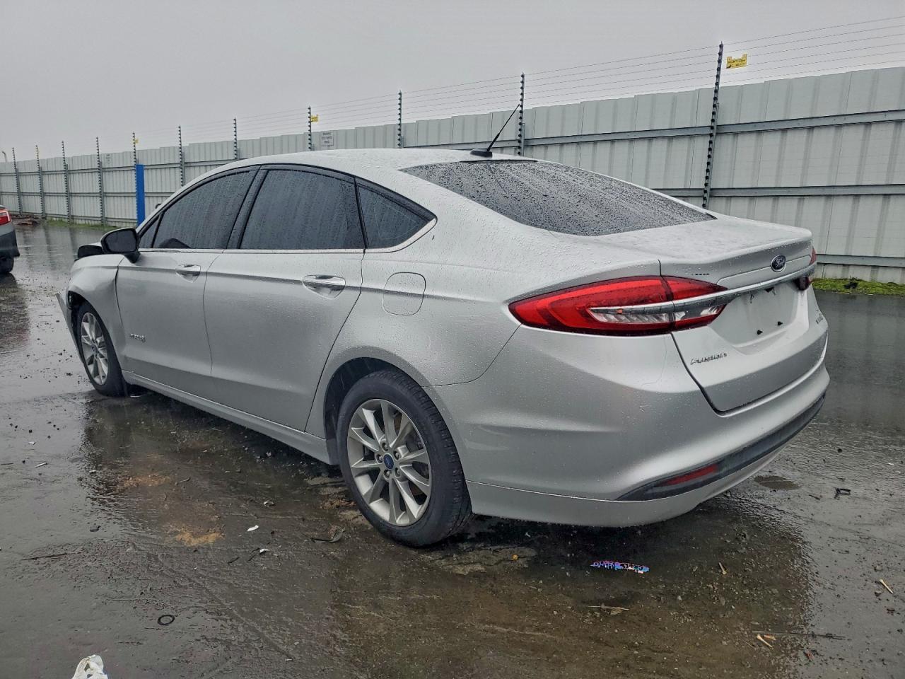 2017 FORD FUSION SE HYBRID photo 2