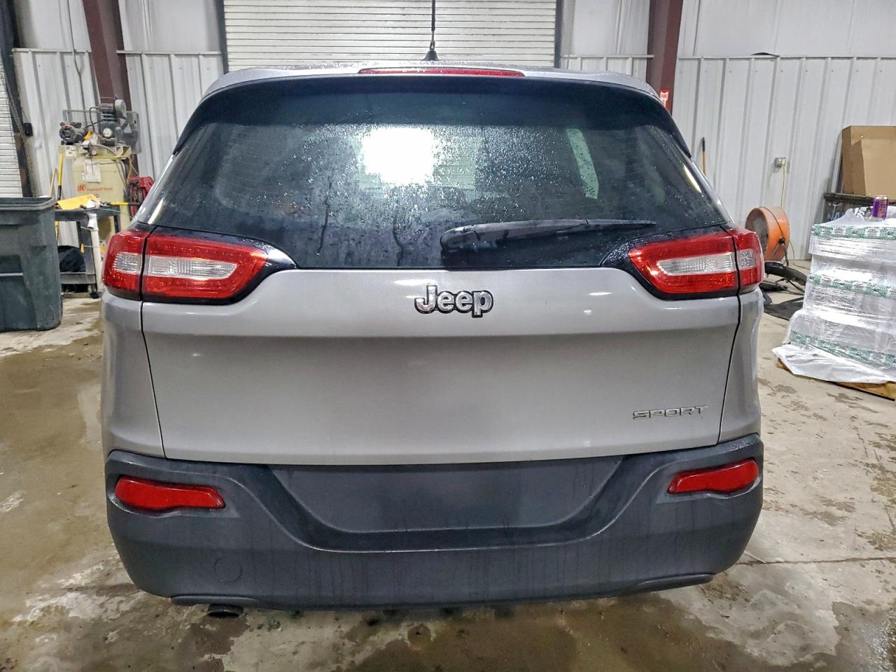 2014 JEEP CHEROKEE SPORT photo 6