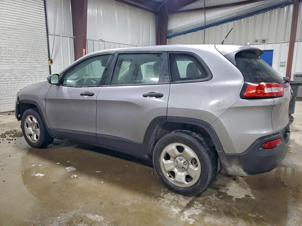 2014 JEEP CHEROKEE SPORT photo 2