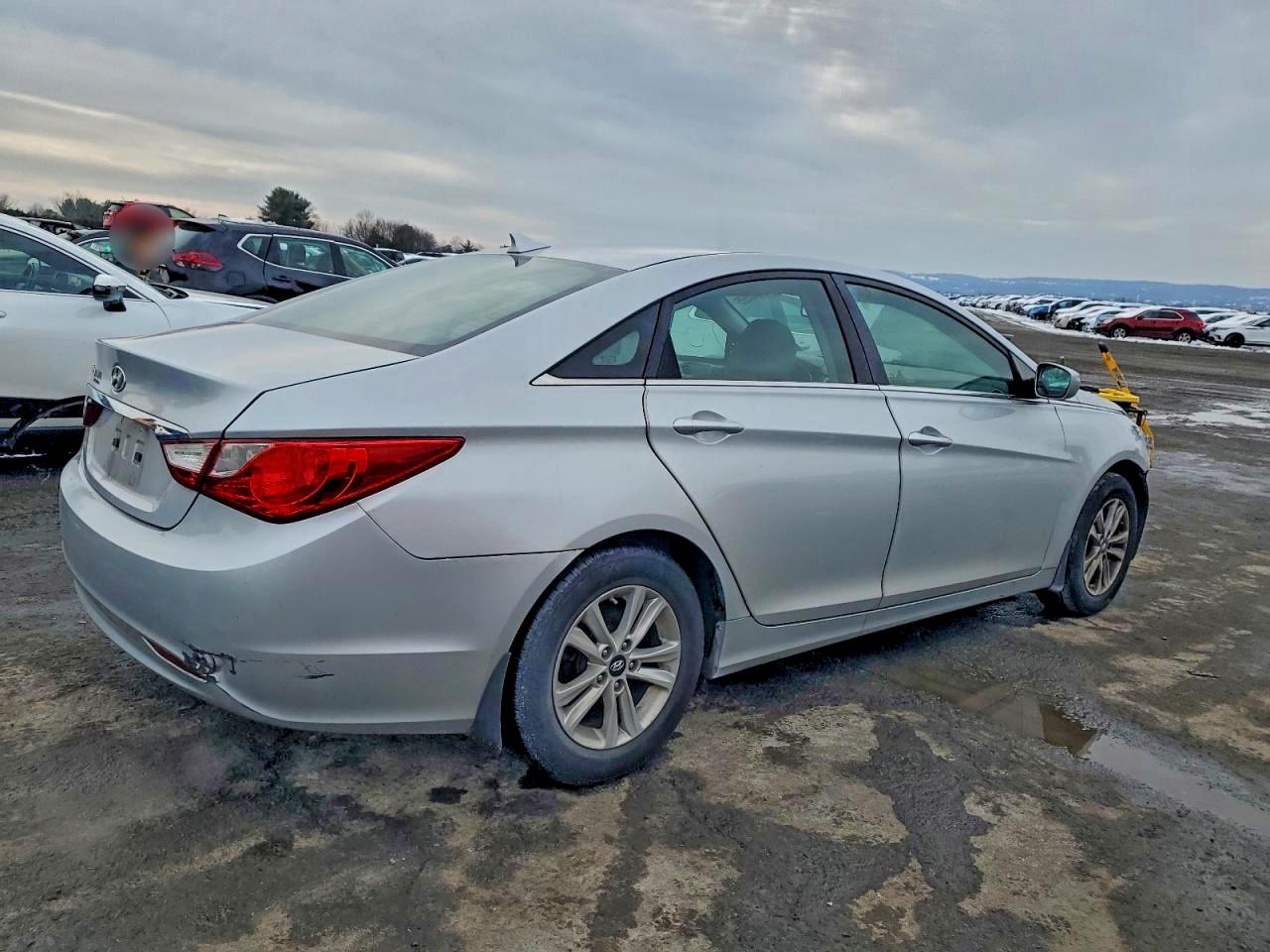2013 HYUNDAI SONATA GLS photo 3