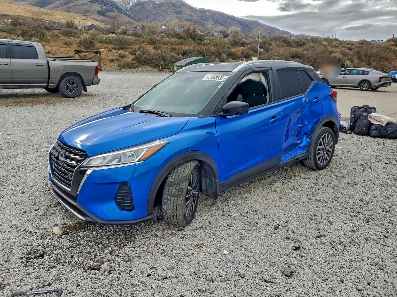 2023 NISSAN KICKS