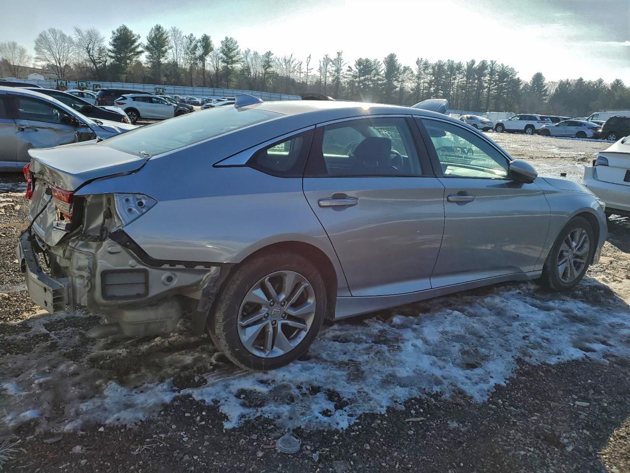 2018 HONDA ACCORD LX photo 3