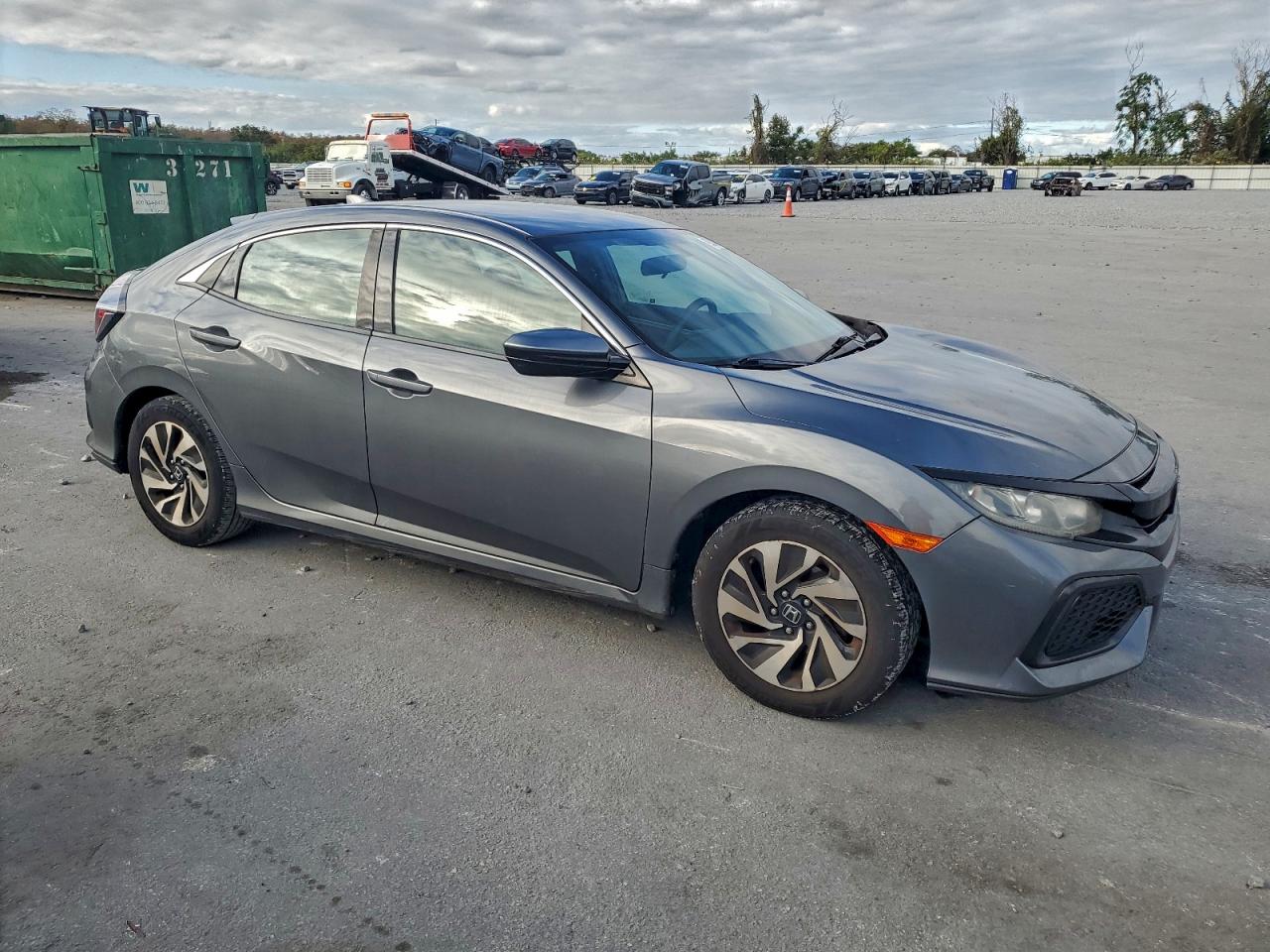 2017 HONDA CIVIC LX photo 7