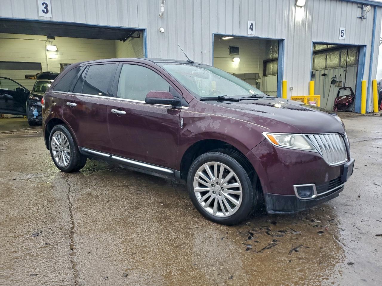 2011 LINCOLN MKX photo 4