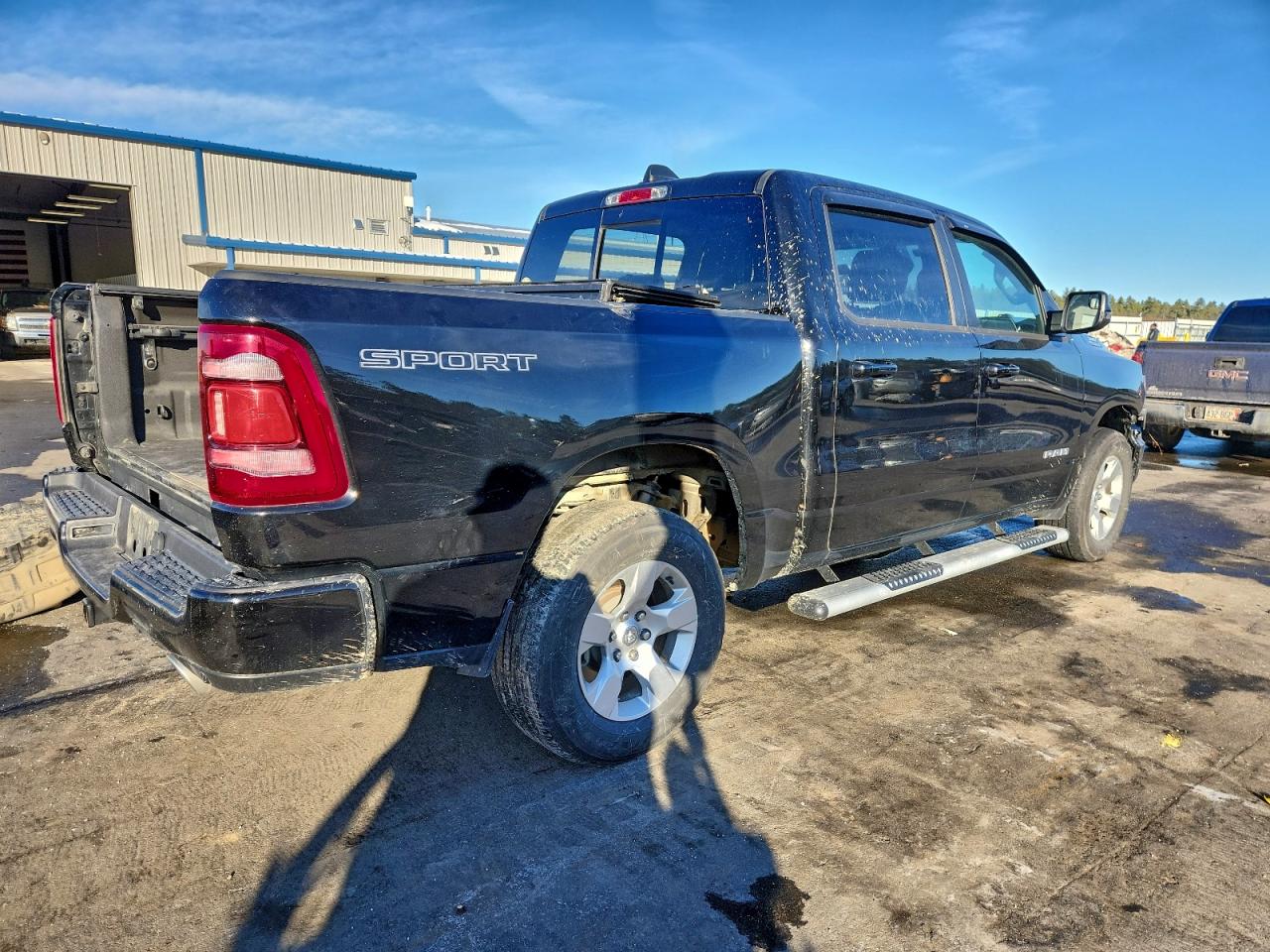 2023 RAM 1500 BIG HORN/LONE STAR photo 3