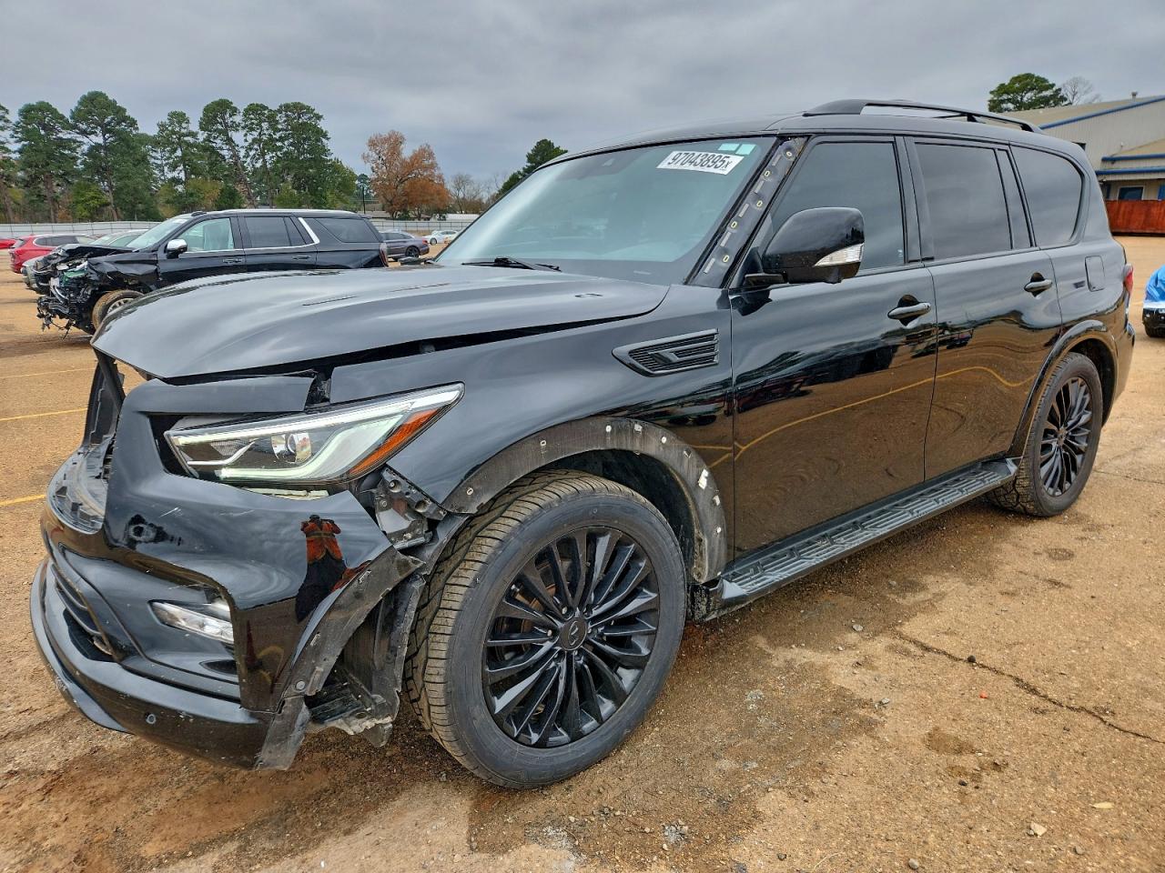 2022 INFINITI QX80