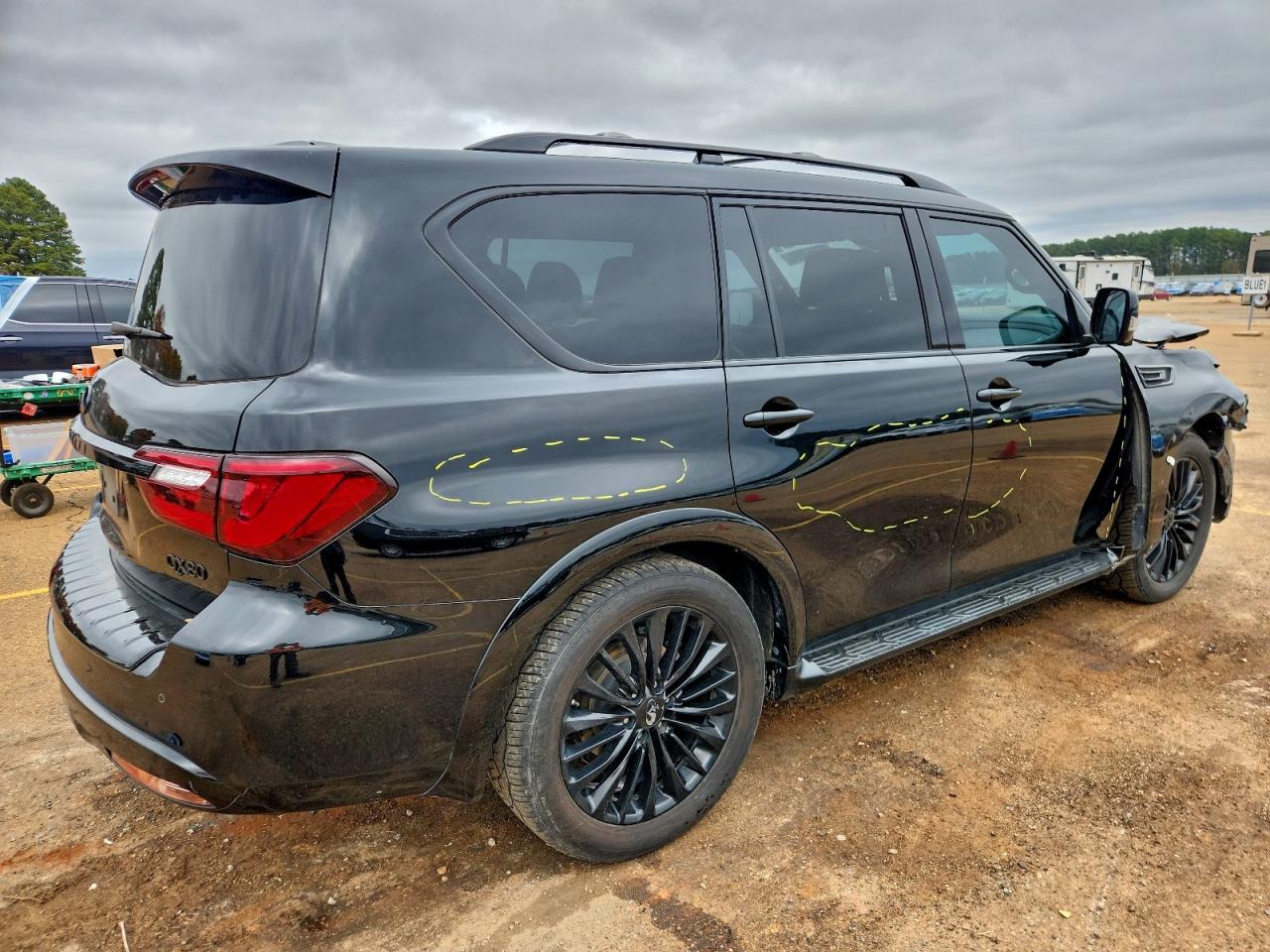 2022 INFINITI QX80 SENSORY photo 3