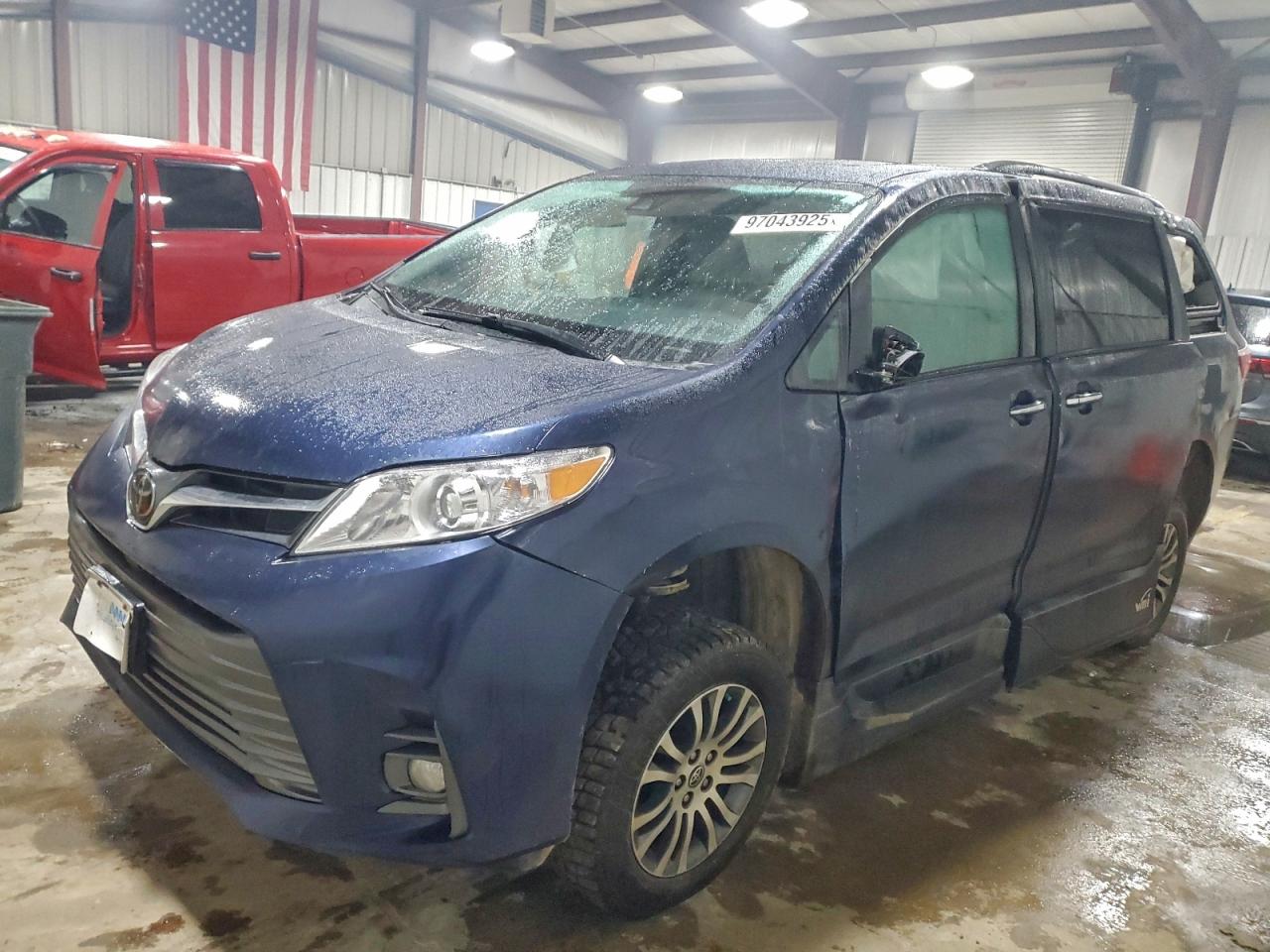 2020 TOYOTA SIENNA