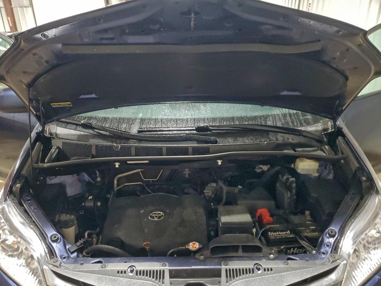 2020 TOYOTA SIENNA XLE photo 12