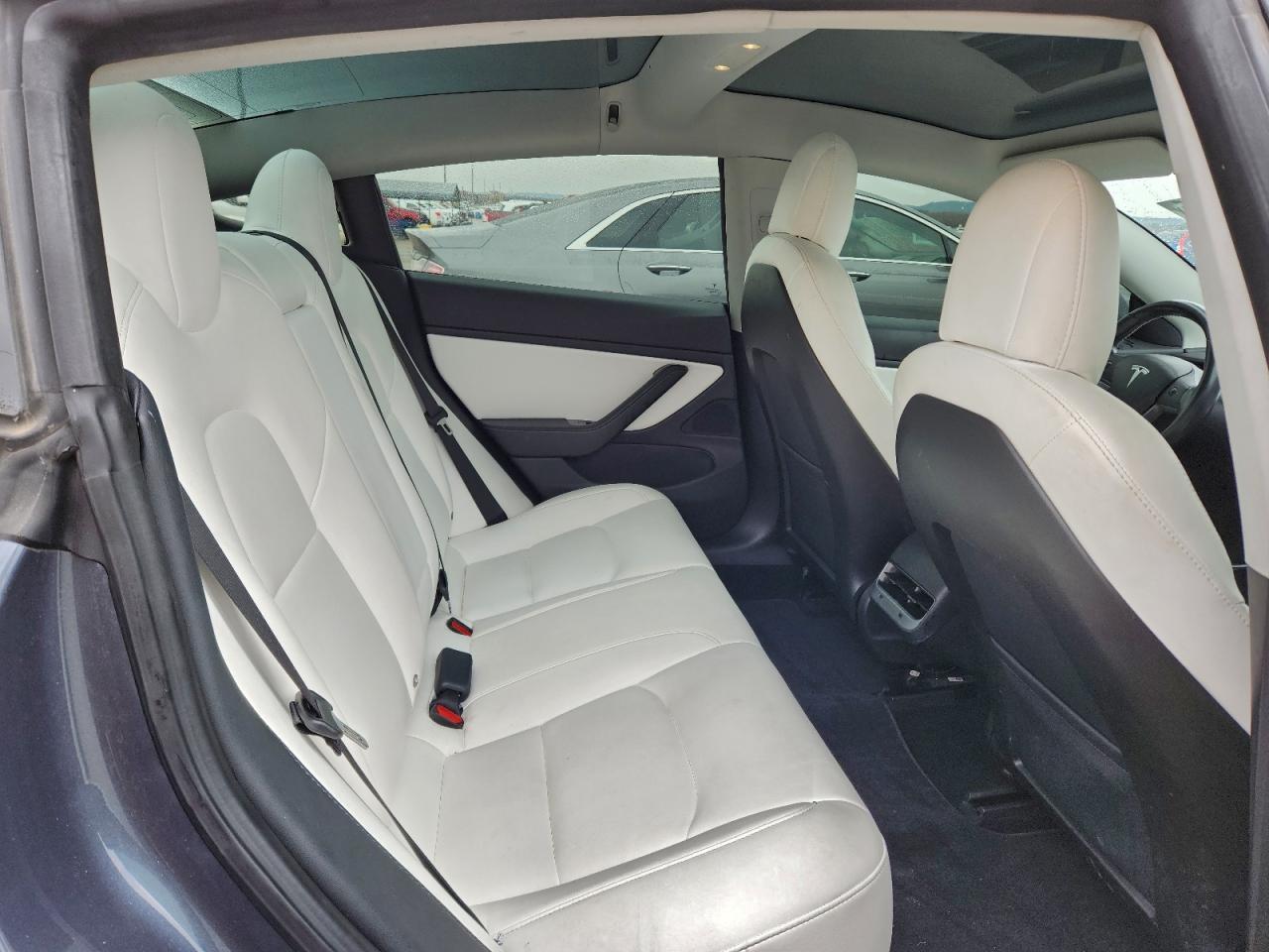 2018 TESLA MODEL 3 photo 31