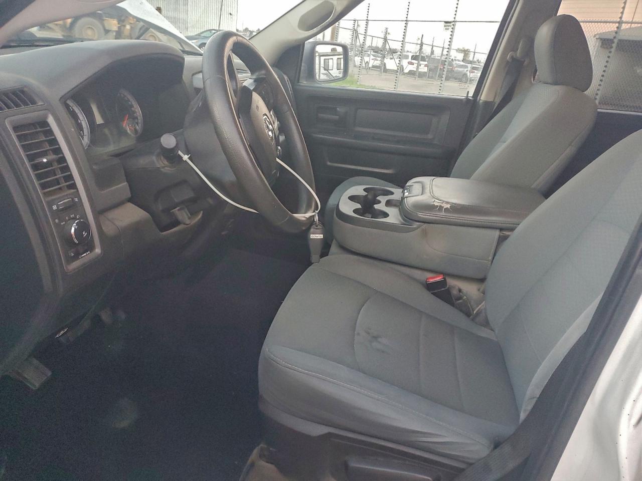 2013 RAM 1500 ST photo 7