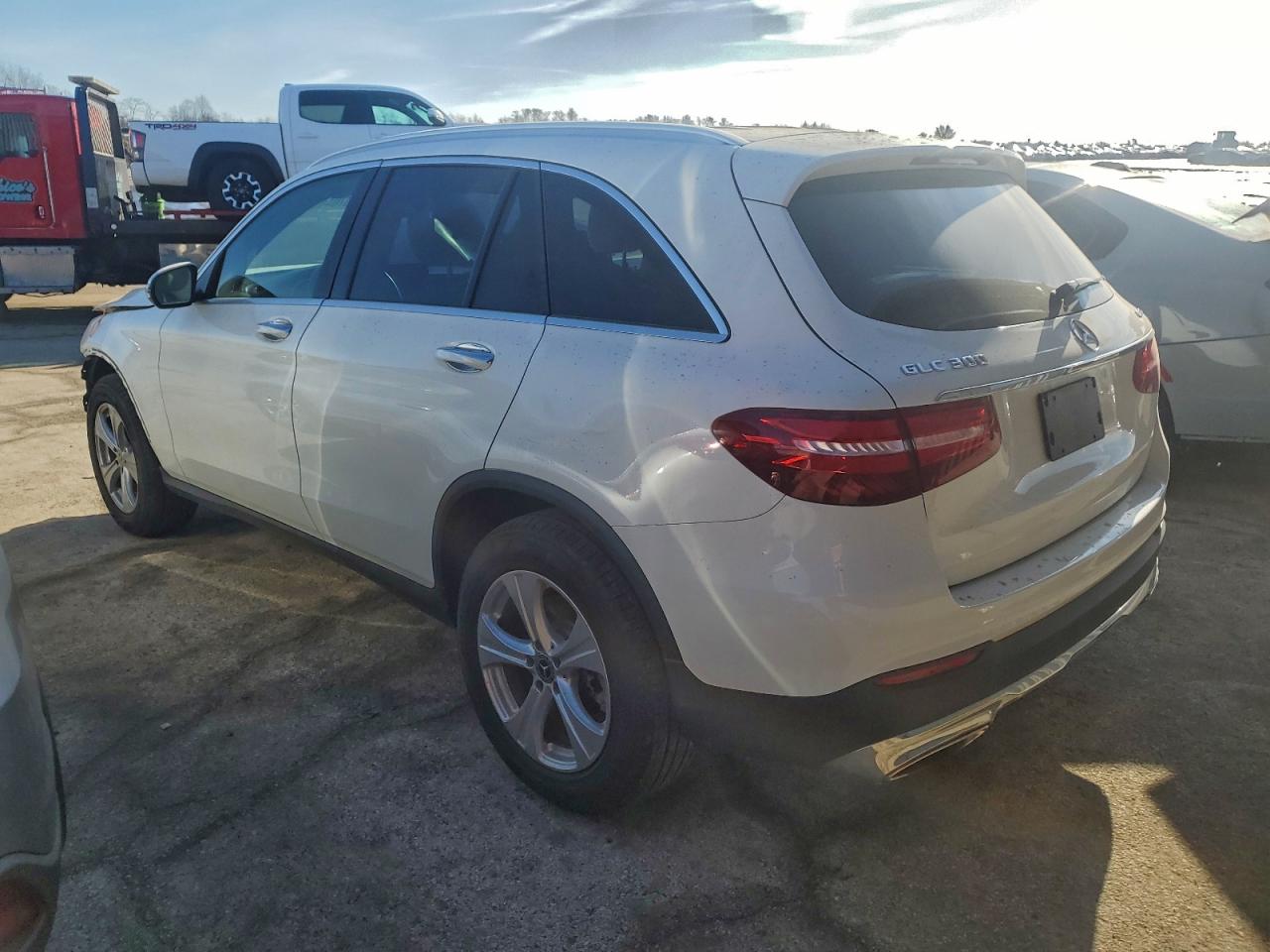 2018 MERCEDES-BENZ GLC 300 4MATIC photo 4