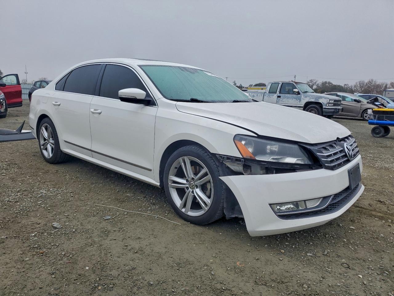2015 VOLKSWAGEN PASSAT SEL photo 7