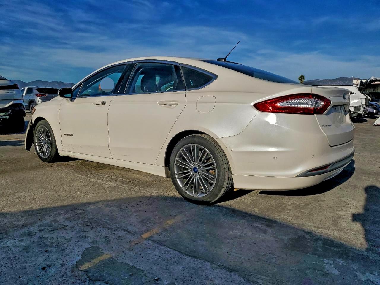 2013 FORD FUSION SE HYBRID photo 4