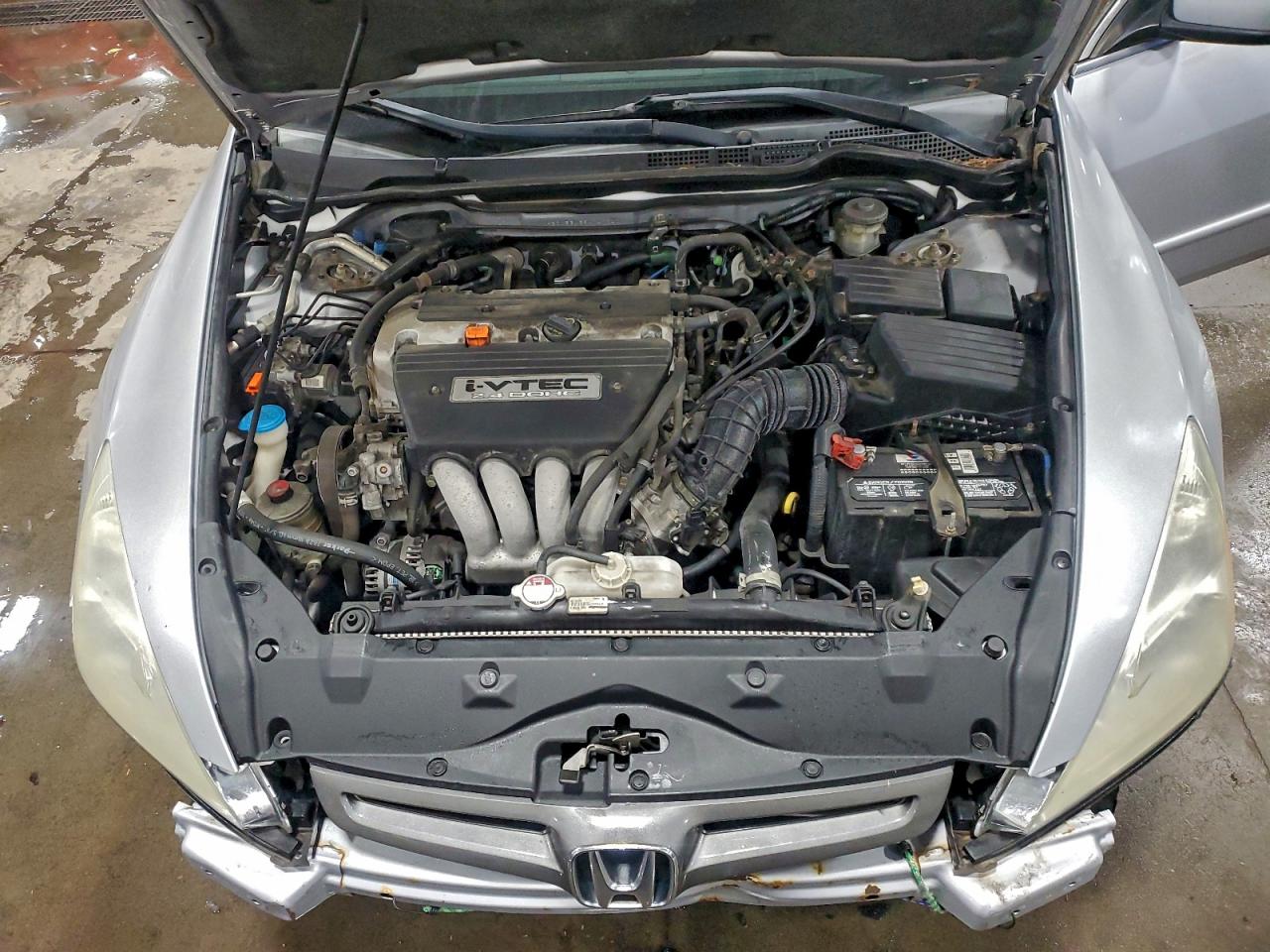 2005 HONDA ACCORD LX photo 11