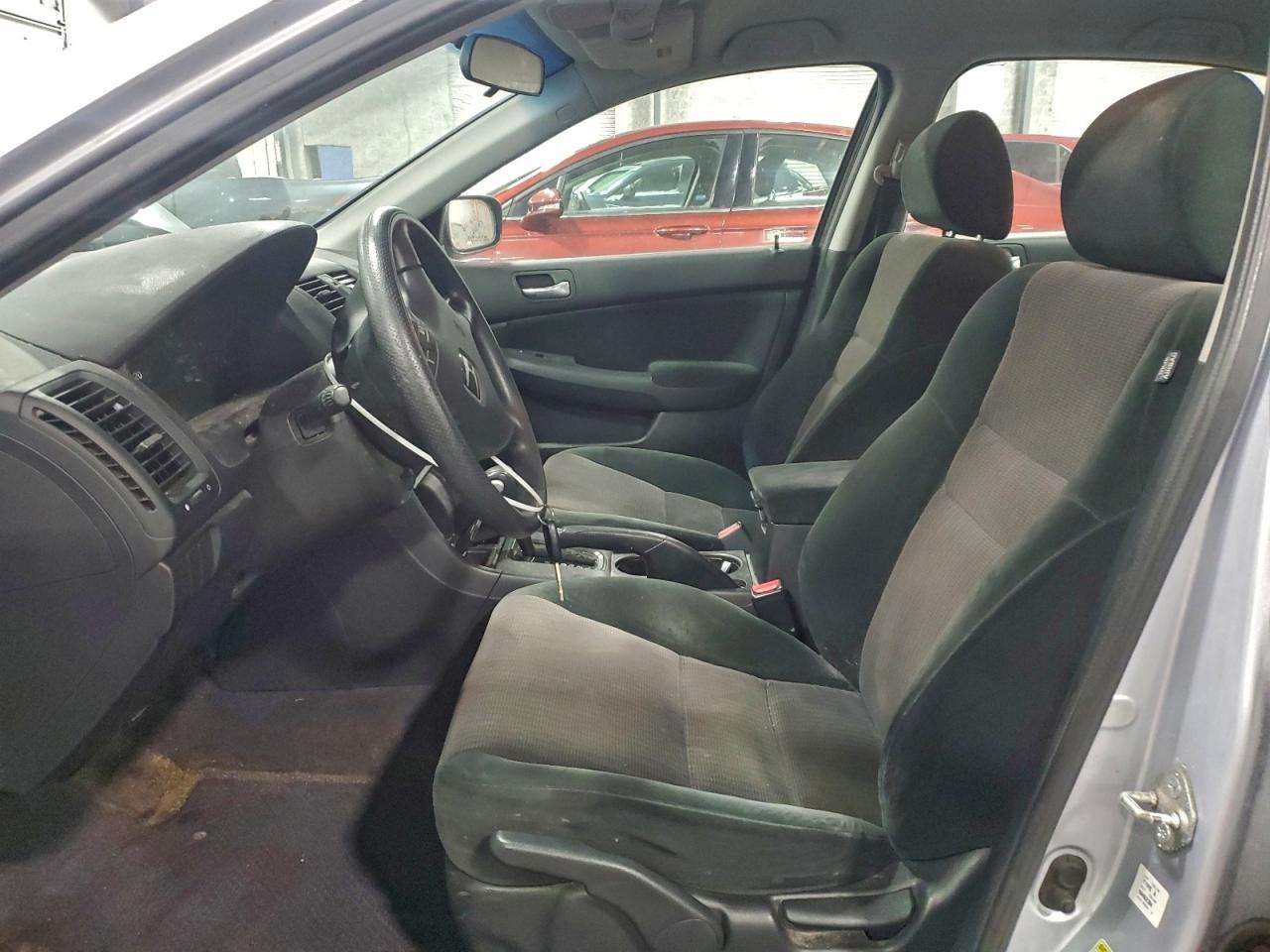 2005 HONDA ACCORD LX photo 7