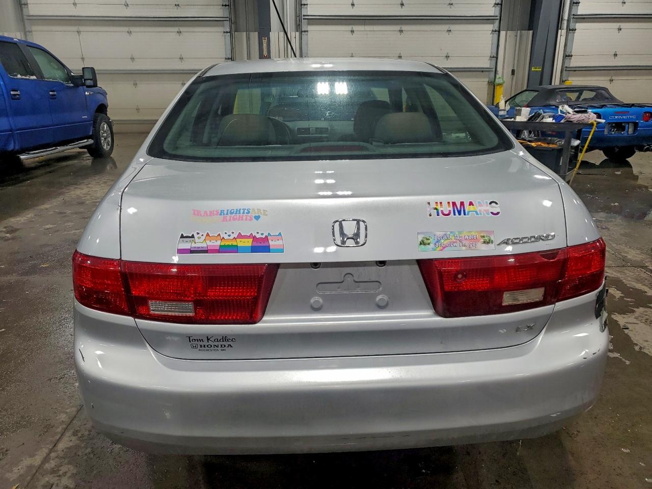 2005 HONDA ACCORD LX photo 6