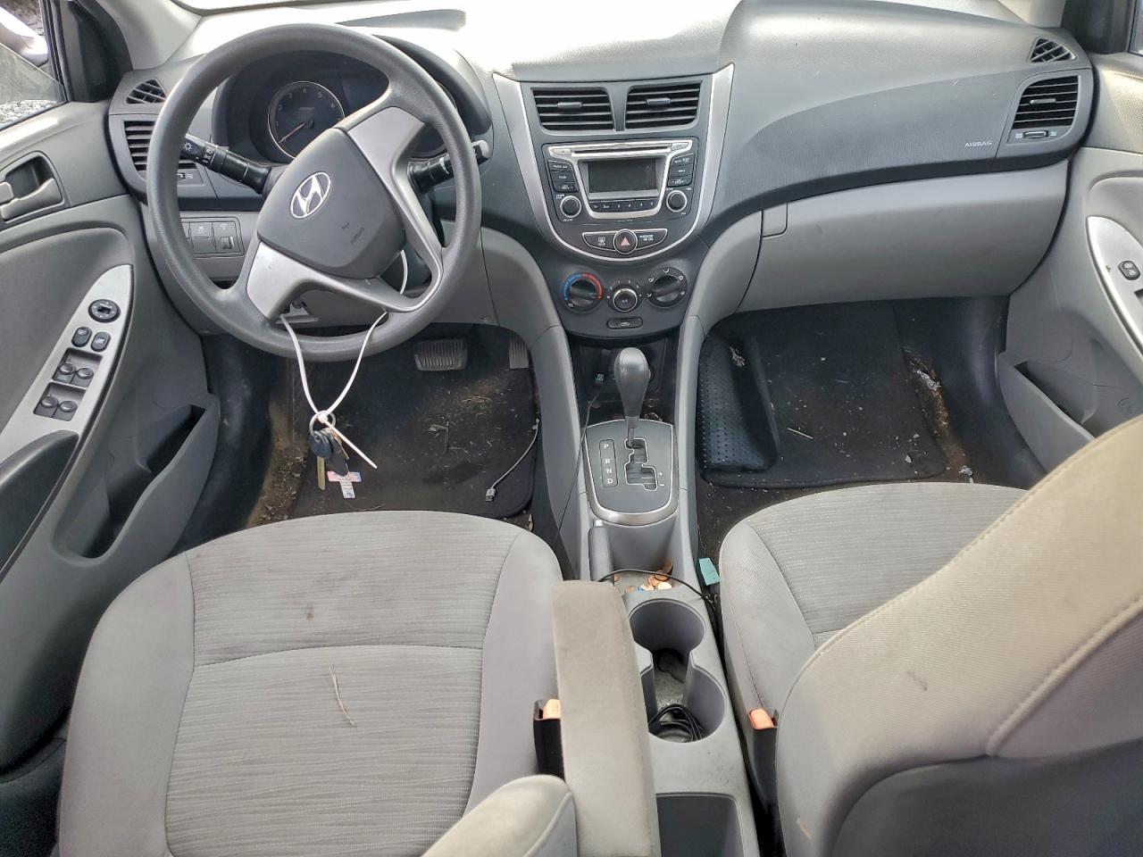 2017 HYUNDAI ACCENT SE photo 8