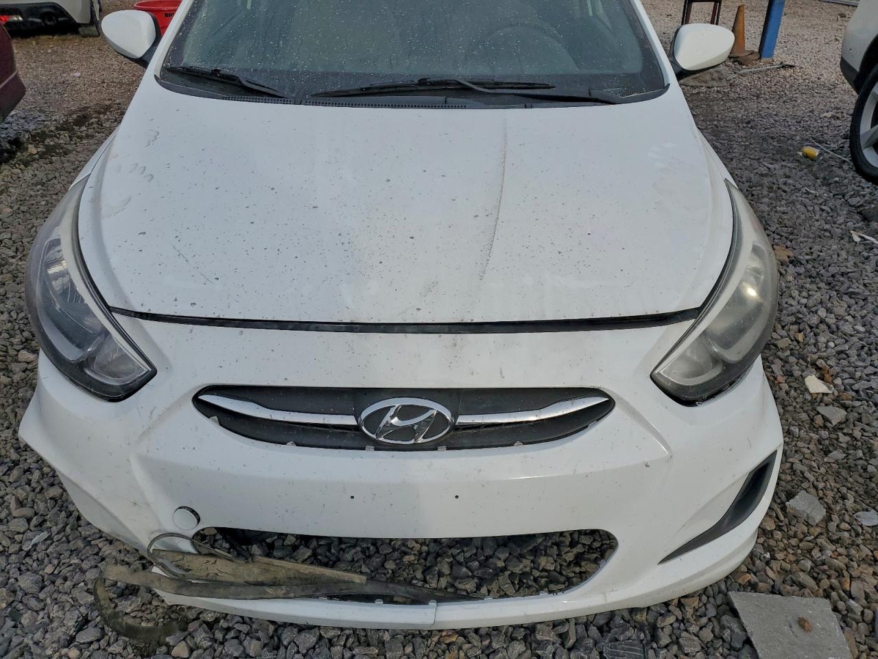 2017 HYUNDAI ACCENT SE photo 11