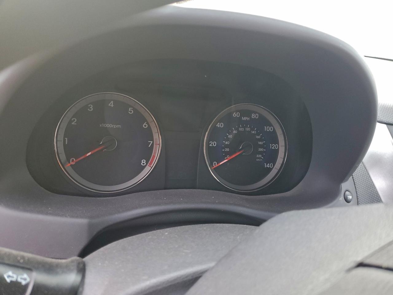 2017 HYUNDAI ACCENT SE photo 9